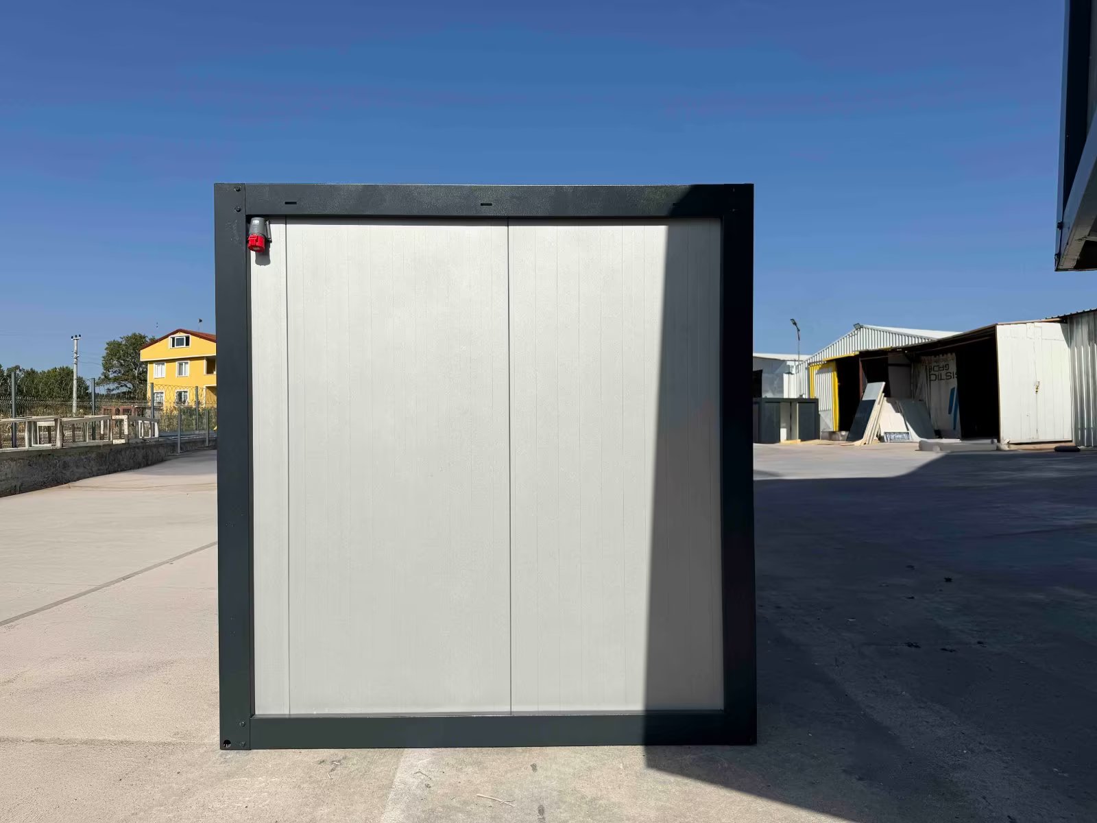 Escritório Modular Equipado e Isolado de 14 m²