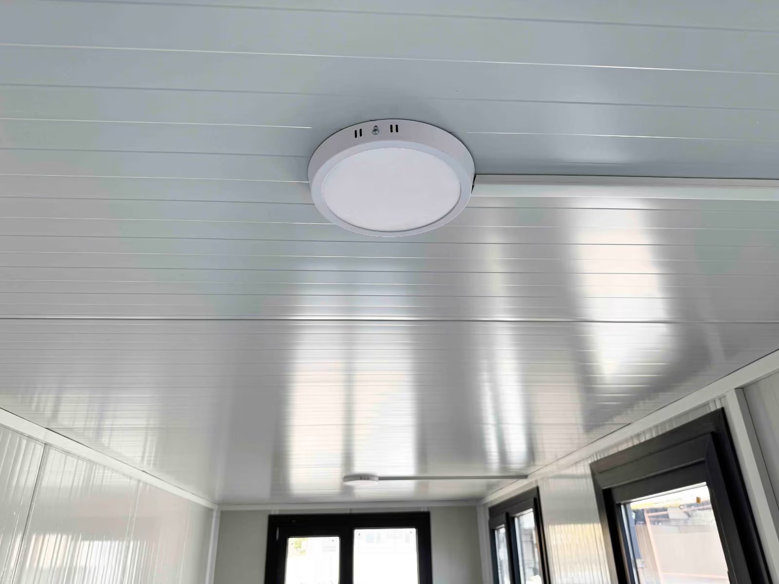 Escritório Modular Equipado e Isolado de 14 m²