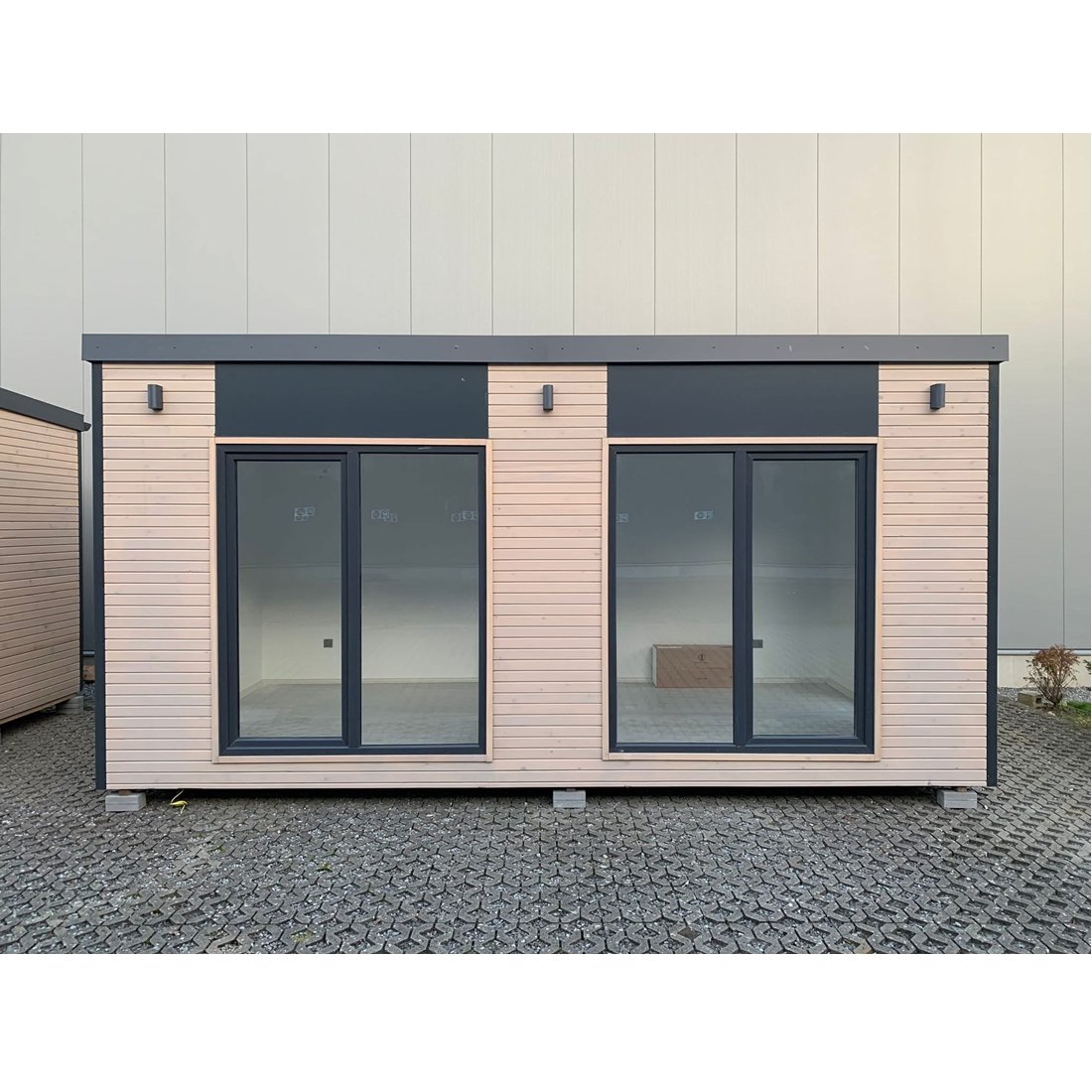 Pavilhão Modular Equipado com Todo o Conforto de 15 m²
