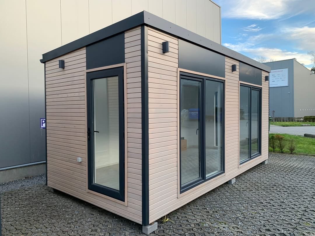 Pavilhão Modular Equipado com Todo o Conforto de 15 m²